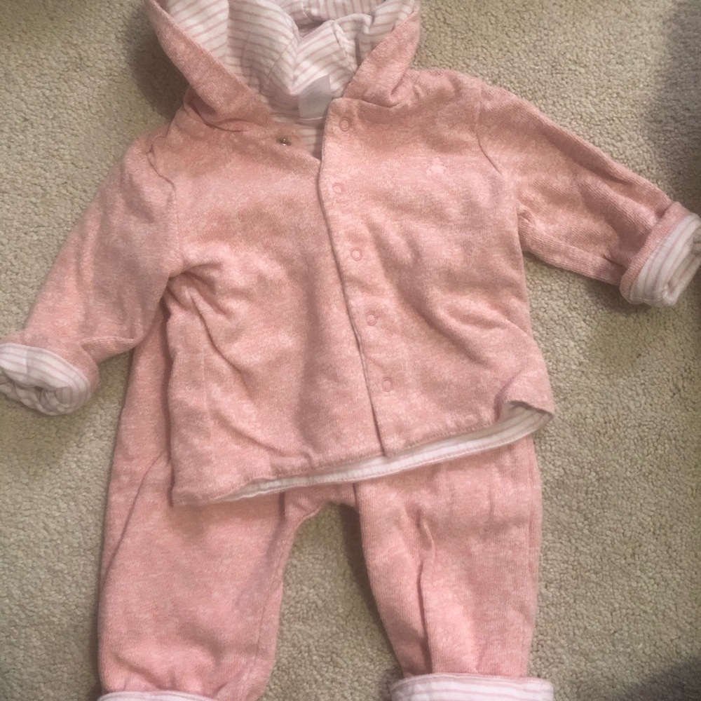 Baby Gap sweatsuit